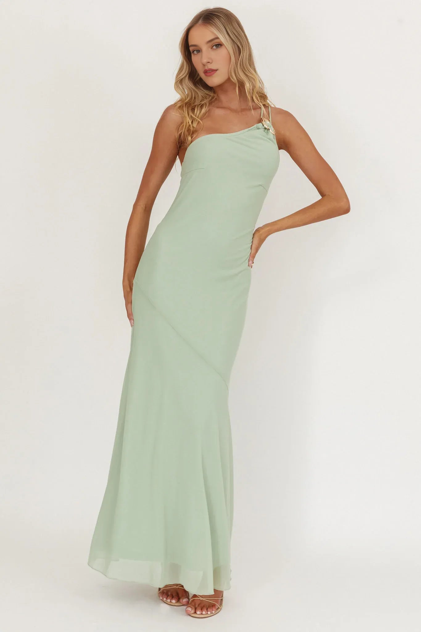 Weitese Dress Light Green Chiffon Maxi Dress with One Shoulder Neckline and Asymmetric Strap Detail Prom Dress